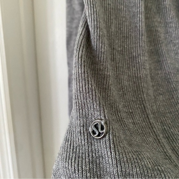 Lululemon Bring It Backbend Sweater Heathered Medium Grey Size - Picture 6 of 9